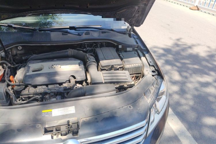 Used Volkswagen Magotan 2015 1.8TSI Luxury Model Engine Bay Left