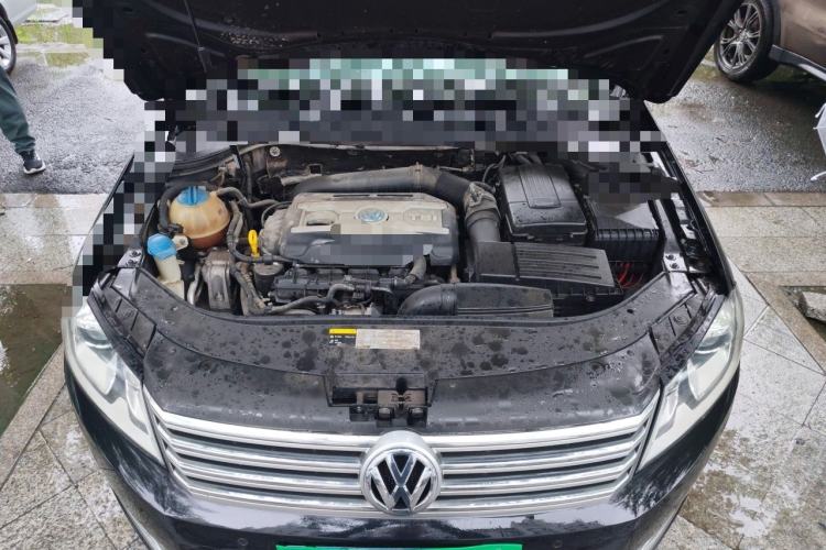 Used Volkswagen Magotan 2015 Revised 1.8TSI Prestige Version Engine Bay