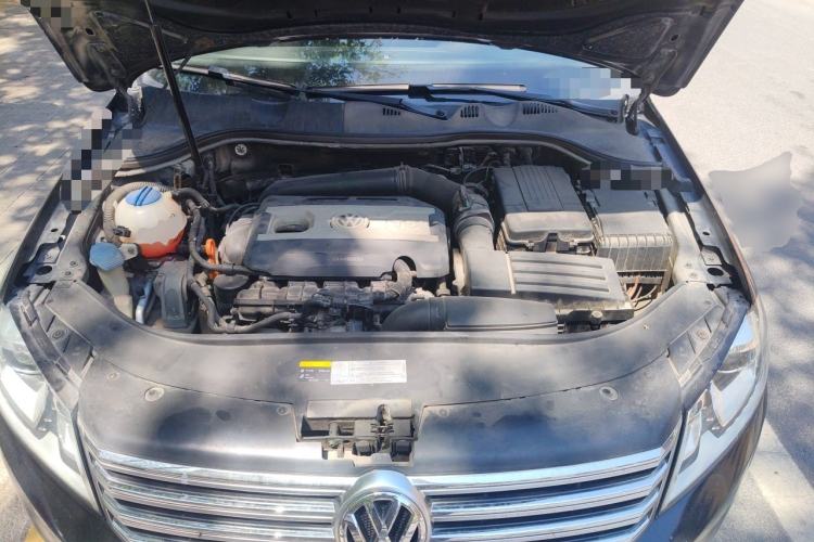 Used Volkswagen Magotan 2015 1.8TSI Luxury Model Engine Bay