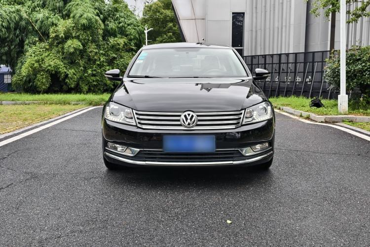 Used Volkswagen Magotan 2015 Facelift 1.8TSI Luxury Model Exterior 1
