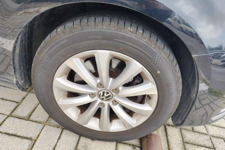 Used Volkswagen Magotan 2015 1.8TSI Advanced Model Exterior 1