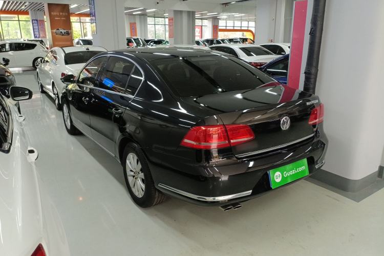 Used Volkswagen Magotan 2015 Facelift 1.8TSI Luxury Model Exterior 2
