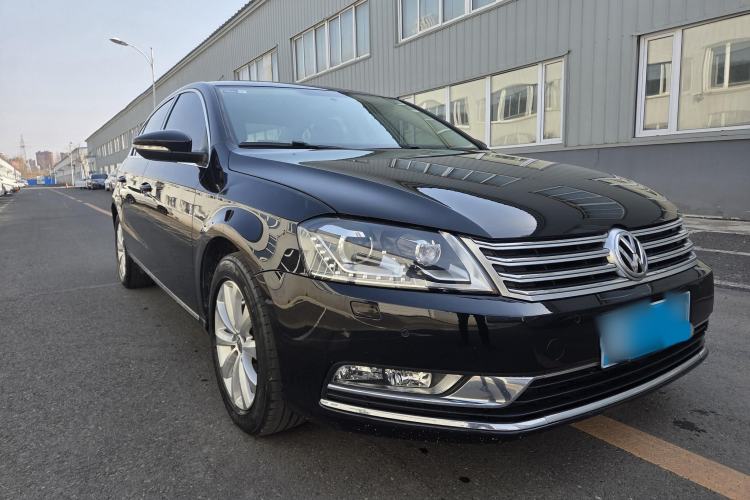 Used Volkswagen Magotan 2015 1.8TSI Luxury Model Exterior 2