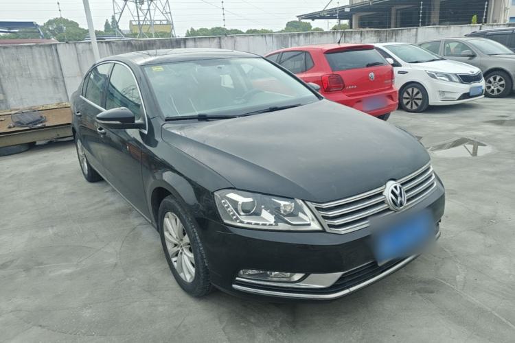 Used Volkswagen Magotan 2015 Facelift 1.8TSI Luxury Model Exterior 2