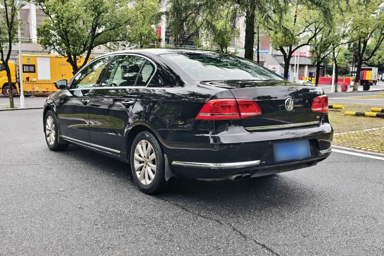Used Volkswagen Magotan 2015 Facelift 1.8TSI Luxury Model Exterior 3