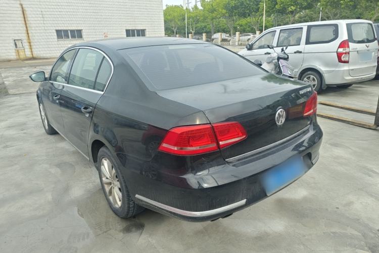 Used Volkswagen Magotan 2015 Facelift 1.8TSI Luxury Model Exterior 3
