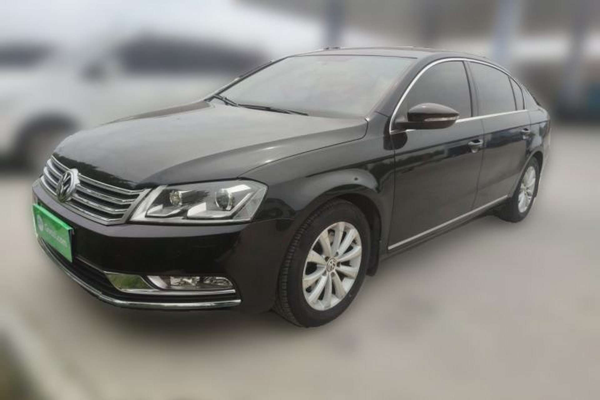 Used Volkswagen Magotan 2015 Revised Version 2.0 TSI Luxury Edition Front Left 45 Deg