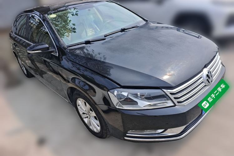 Used Volkswagen Magotan 2015 1.8TSI Advanced Model Front Right 45 Deg