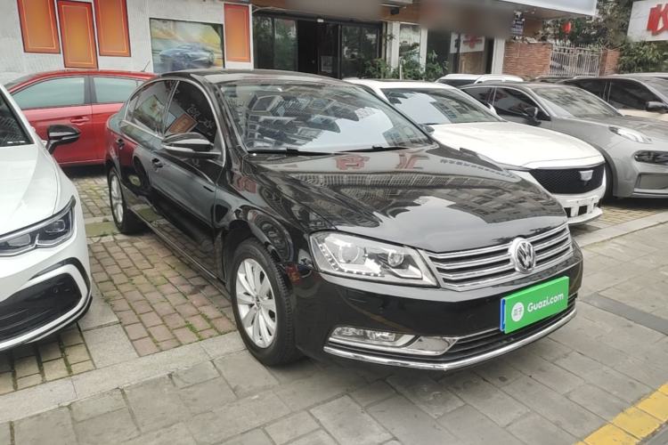 Used Volkswagen Magotan 2015 1.8TSI Luxury Model Front Right 45 Deg