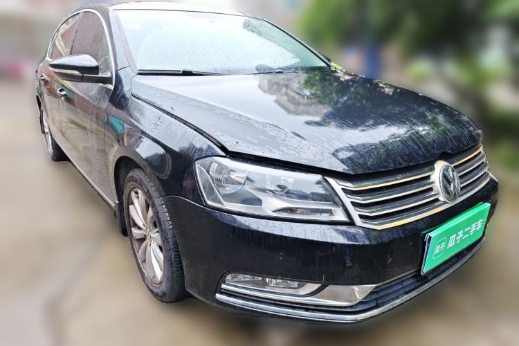 Used Volkswagen Magotan 2015 1.8TSI Advanced Model Front Right 45 Deg