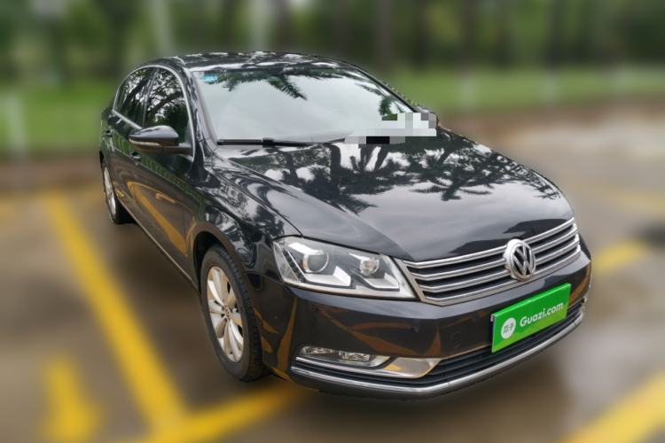 Used Volkswagen Magotan 2015 Revised Version 2.0 TSI Luxury Edition Front Right 45 Deg