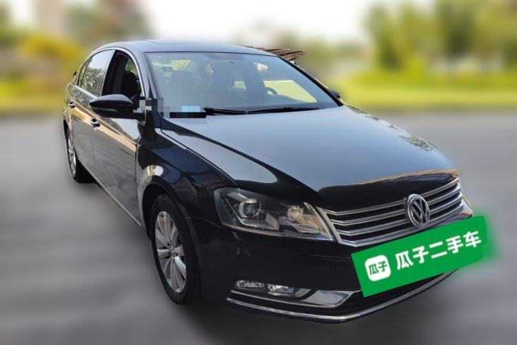 Used Volkswagen Magotan 2015 1.8TSI Luxury Model Front Right 45 Deg