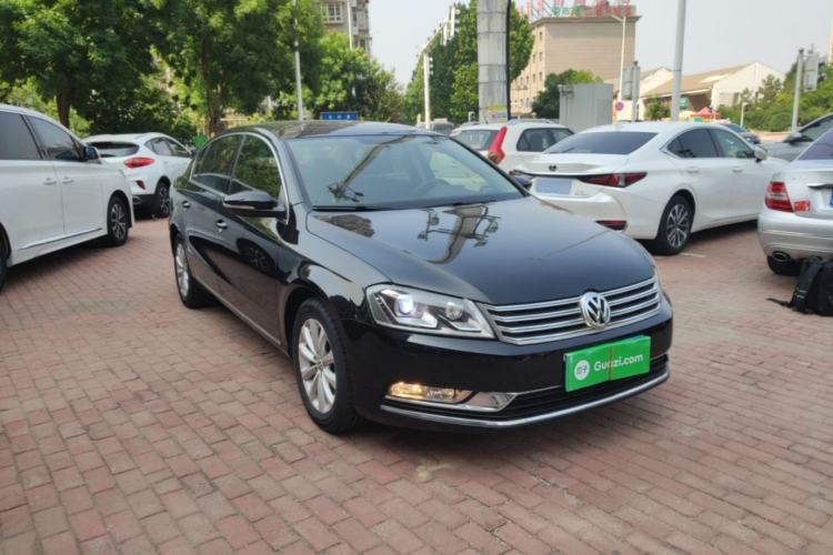 Used Volkswagen Magotan 2015 1.8TSI Luxury Model Front Right 45 Deg
