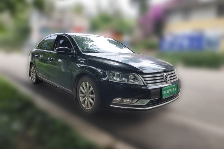 Used Volkswagen Magotan 2015 2.0 TSI Luxury Model Front Right 45 Deg