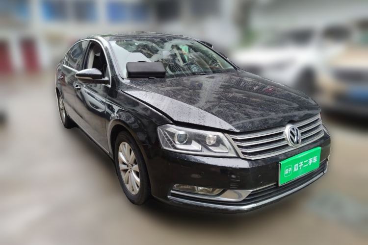 Used Volkswagen Magotan 2015 Facelift 1.8TSI Luxury Model Front Right 45 Deg