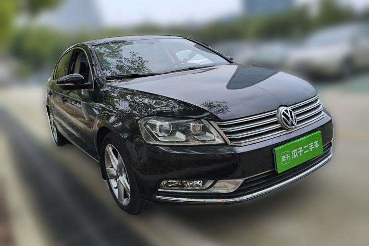Used Volkswagen Magotan 2015 1.8TSI Prestige Model Front Right 45 Deg