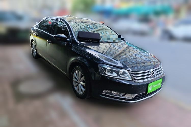 Used Volkswagen Magotan 2015 Facelift 1.8TSI Luxury Model Front Right 45 Deg