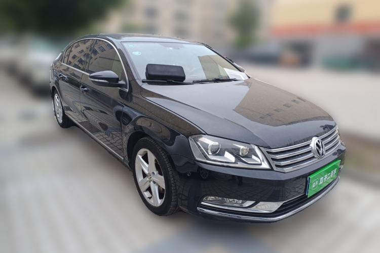 Used Volkswagen Magotan 2015 Revised Version 2.0 TSI Prestige Edition Front Right 45 Deg