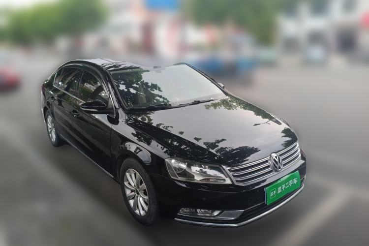 Used Volkswagen Magotan 2015 1.8TSI Advanced Model Front Right 45 Deg