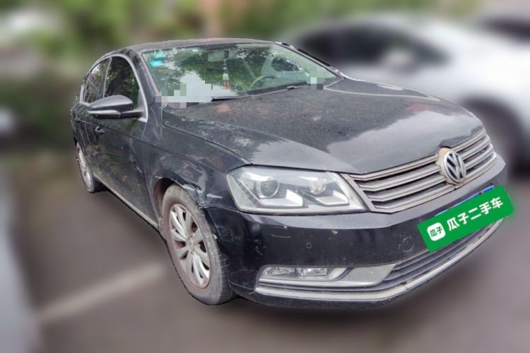 Used Volkswagen Magotan 2015 2.0 TSI Luxury Model Front Right 45 Deg