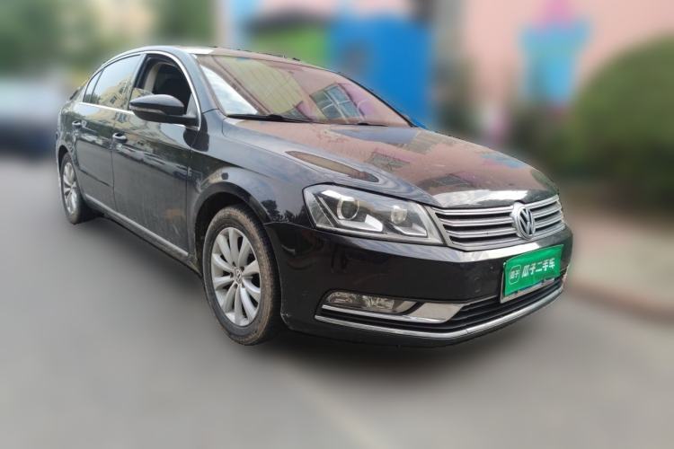 Used Volkswagen Magotan 2015 Facelift 1.8TSI Luxury Model Front Right 45 Deg