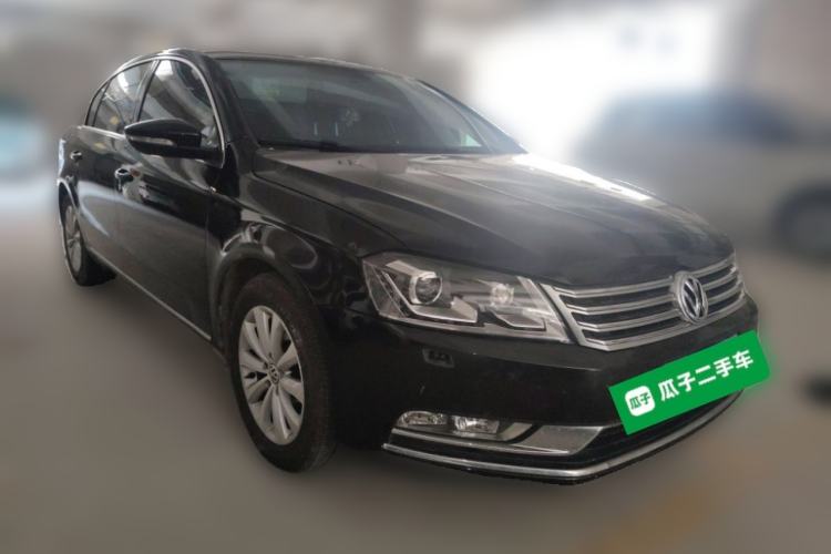 Used Volkswagen Magotan 2015 2.0 TSI Luxury Model Front Right 45 Deg