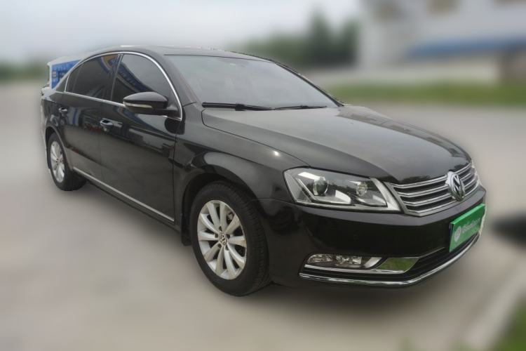 Used Volkswagen Magotan 2015 Revised Version 2.0 TSI Luxury Edition Front Right 45 Deg