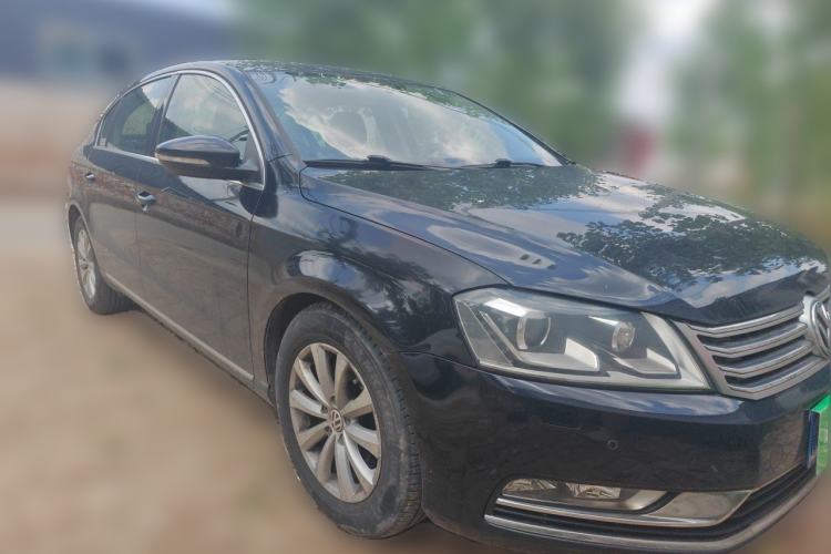 Used Volkswagen Magotan 2015 2.0 TSI Luxury Model Front Right 45 Deg