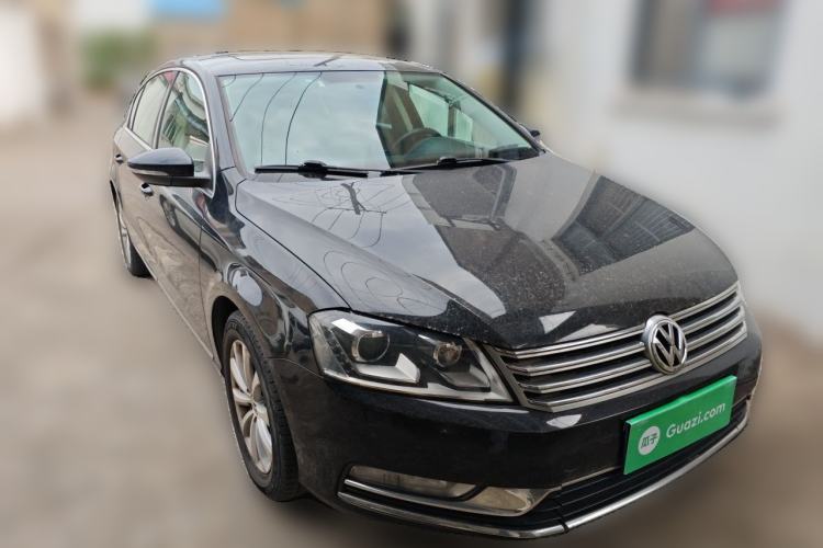 Used Volkswagen Magotan 2015 Facelift 1.8TSI Luxury Model Front Right 45 Deg