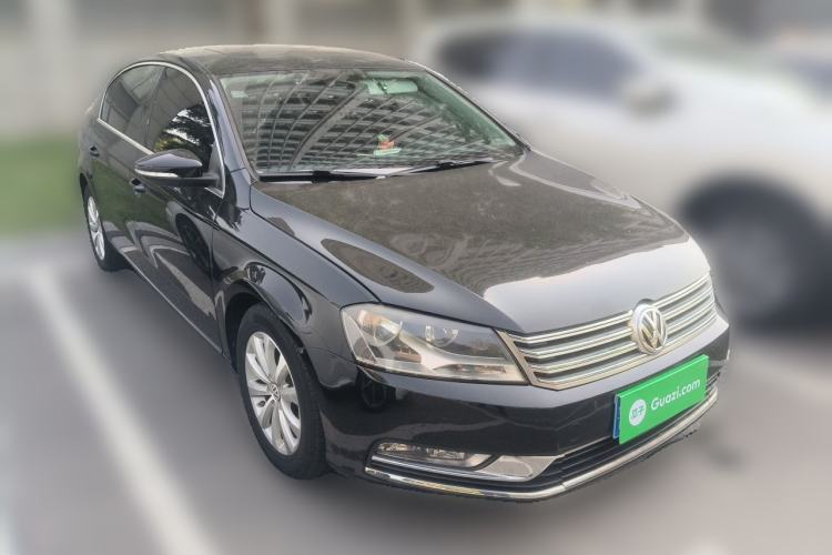 Used Volkswagen Magotan 2015 1.8TSI Advanced Model Front Right 45 Deg