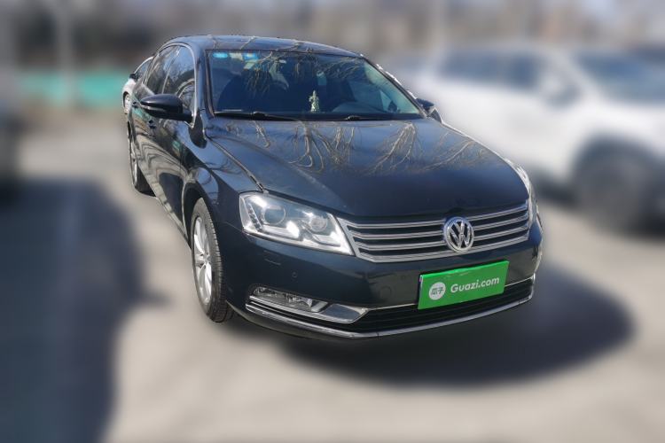 Used Volkswagen Magotan 2015 Revised Version 2.0 TSI Luxury Edition Front Right 45 Deg