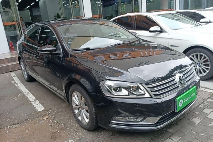 Used Volkswagen Magotan 2015 1.8TSI Advanced Model Front Right 45 Deg