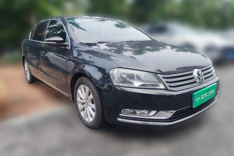 Used Volkswagen Magotan 2015 1.8TSI Advanced Model Front Right 45 Deg