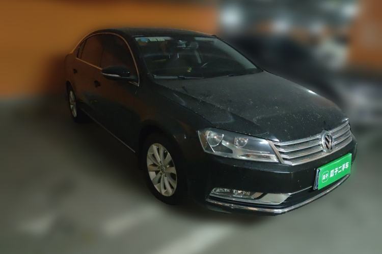 Used Volkswagen Magotan 2015 1.8TSI Advanced Model Front Right 45 Deg