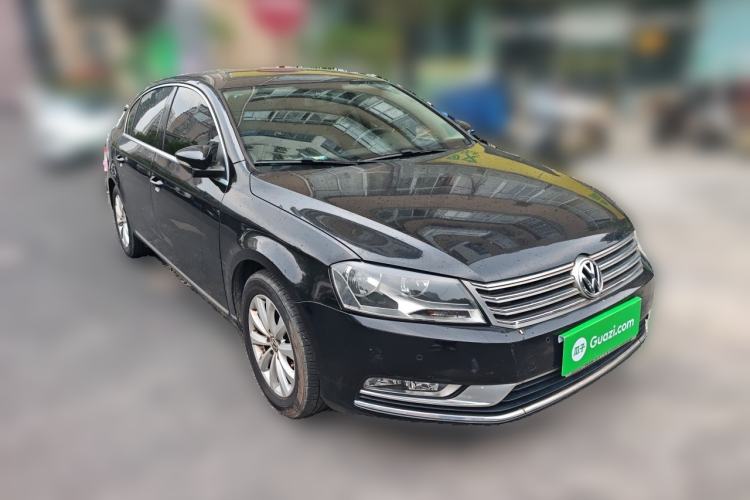 Used Volkswagen Magotan 2015 1.8TSI Advanced Model Front Right 45 Deg