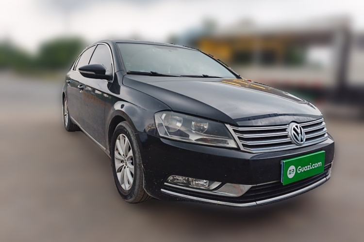 Used Volkswagen Magotan 2015 1.8TSI Advanced Model Front Right 45 Deg
