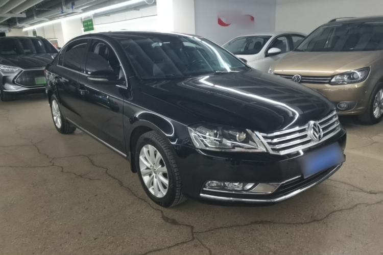 Used Volkswagen Magotan 2015 1.8TSI Luxury Model Front Right 45 Deg