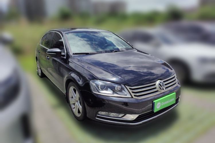 Used Volkswagen Magotan 2015 2.0 TSI Prestige Model Front Right 45 Deg