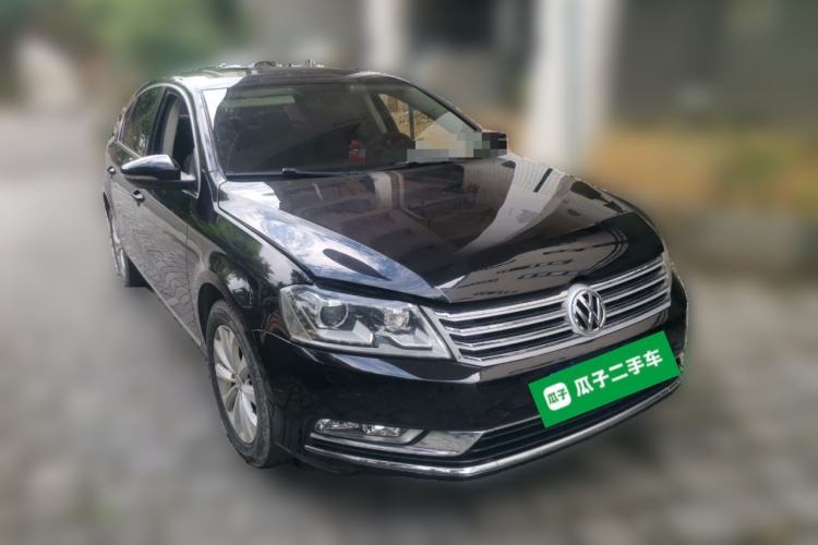 Used Volkswagen Magotan 2015 1.8TSI Luxury Model Front Right 45 Deg