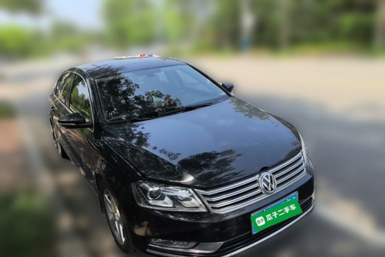 Used Volkswagen Magotan 2015 2.0 TSI Prestige Model Front Right 45 Deg
