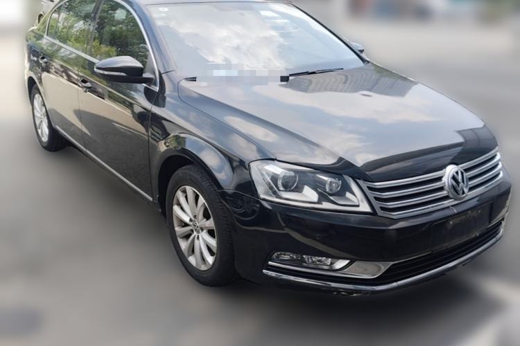 Used Volkswagen Magotan 2015 1.8TSI Luxury Model Front Right 45 Deg