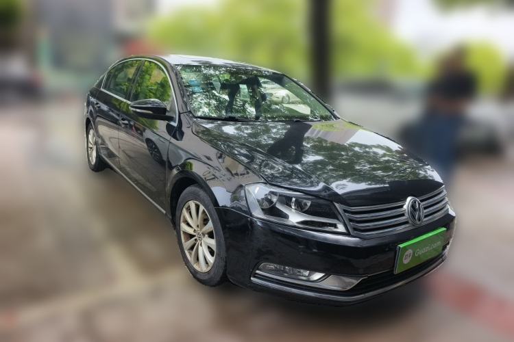 Used Volkswagen Magotan 2015 1.8TSI Advanced Model Front Right 45 Deg