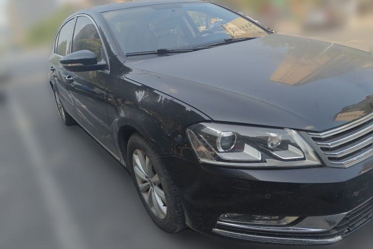 Used Volkswagen Magotan 2015 Facelift 1.8TSI Luxury Model Front Right 45 Deg