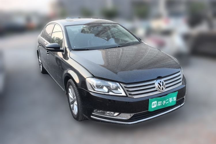 Used Volkswagen Magotan 2015 Facelift 1.8TSI Luxury Model Front Right 45 Deg