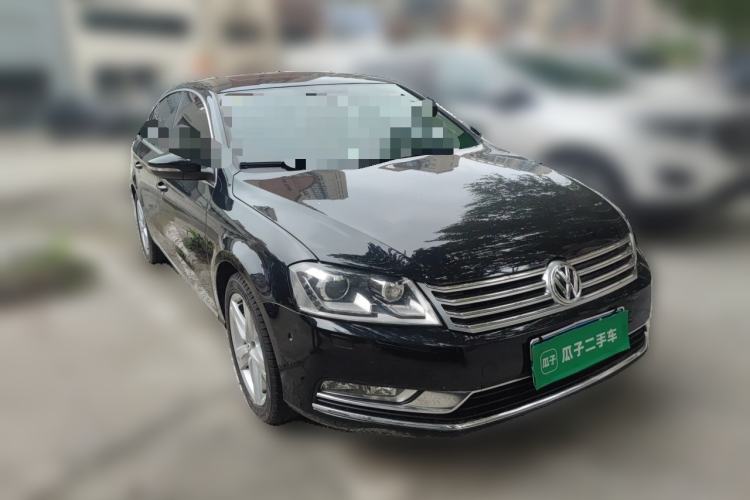 Used Volkswagen Magotan 2015 2.0 TSI Prestige Model Front Right 45 Deg