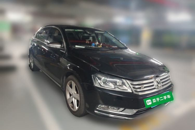 Used Volkswagen Magotan 2015 Facelift 1.8TSI Luxury Model Front Right 45 Deg