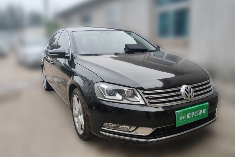Used Volkswagen Magotan 2015 1.8TSI Prestige Model Front Right 45 Deg