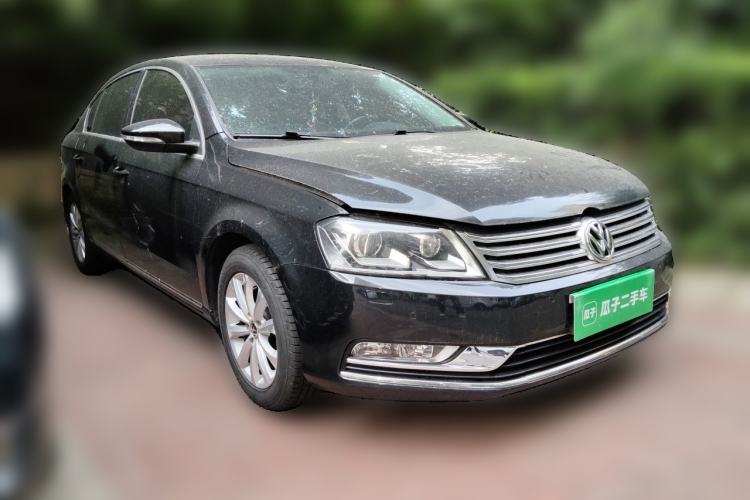 Used Volkswagen Magotan 2015 1.8TSI Luxury Model Front Right 45 Deg