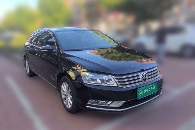 Used Volkswagen Magotan 2015 1.8TSI Luxury Model Front Right 45 Deg