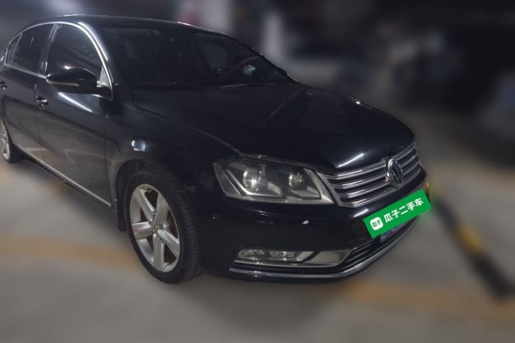 Used Volkswagen Magotan 2015 Revised Version 2.0 TSI Prestige Edition Front Right 45 Deg